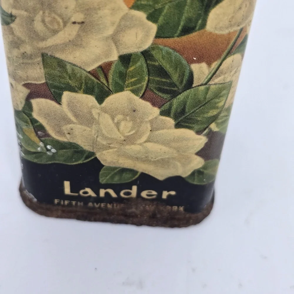Vintage Landers Gardenia & Sweet Pea Blended Talc 7 oz‎ Floral Tin FULL Bathroom